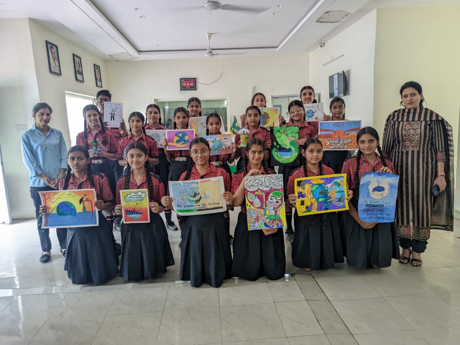 On 22nd April 2024 , GMN Public School has organized Painting and Craft Making Competition (Kabaad Se Jugaad) for the classes 6th to 10th on the occasion of World Earth Day.